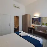 Farnese Design 4*
