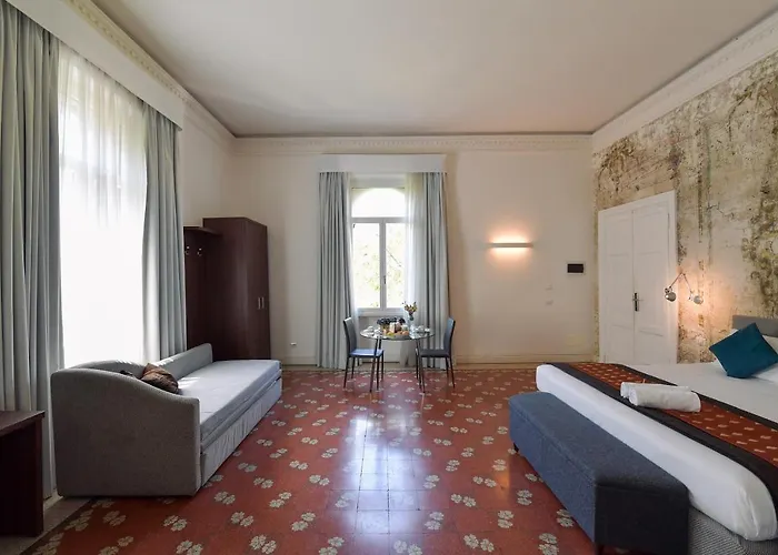 Farnese Design Frühstückspension 4*