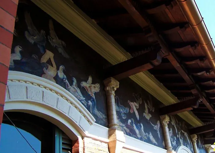 Farnese Design Frühstückspension 4*