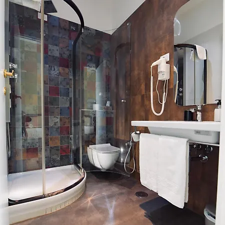 Farnese Design