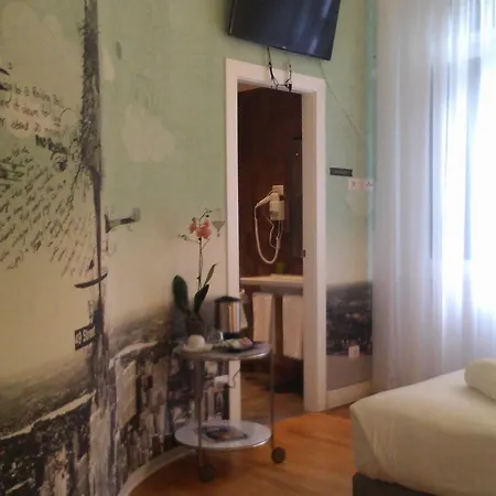 Nocleg ze śniadaniem Farnese Design 4*