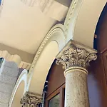Farnese Design Bed & Breakfast