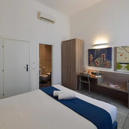 Farnese Design 4*
