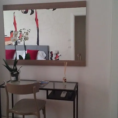 לינה וארוחת בוקר Farnese Design