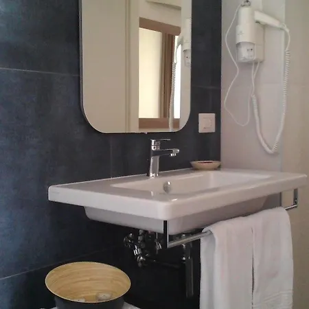 לינה וארוחת בוקר Farnese Design