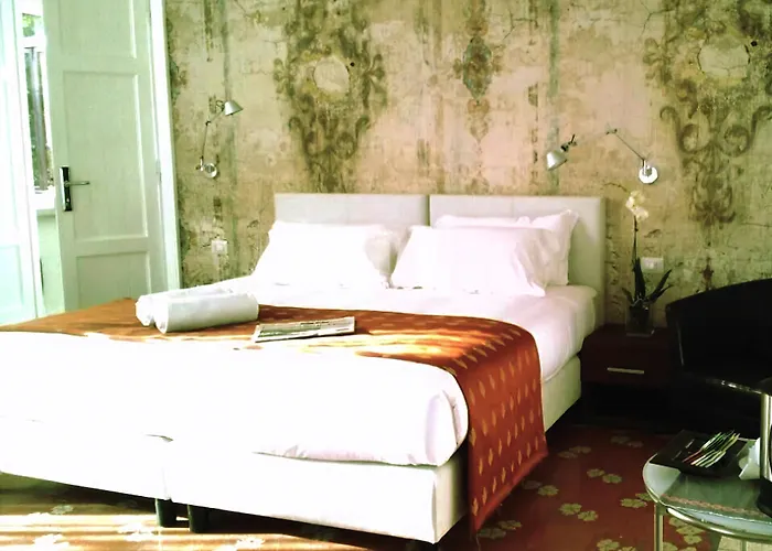 Farnese Design Oda ve Kahvaltı